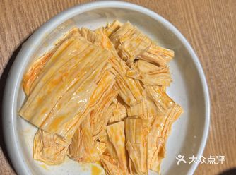 0元玩转这座城店内装修风格简约明亮