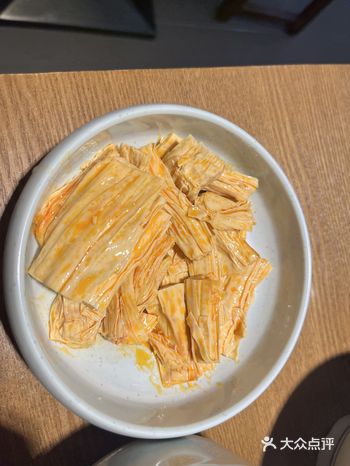 0元玩转这座城店内装修风格简约明亮
