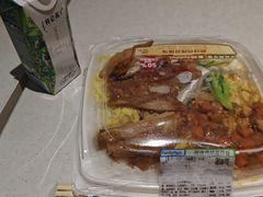 -全家便利店(江湾镇站店)