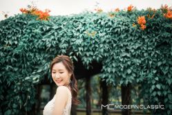 -现代经典婚纱摄影