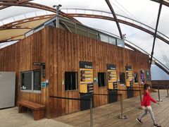 -怀托摩萤火虫洞