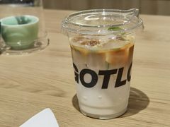 宝藏鸳鸯椰椰白-GOTLOT COFFEE&KITCHEN角落厨房NOOK店