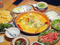 -洱火云南酸菜牛肉火锅(石景山当代商城店)