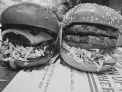 -The Habit Burger Grill 哈比特汉堡(爱琴海店)