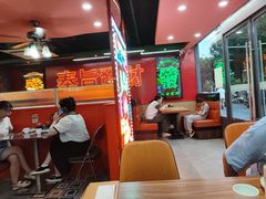 -勇興發港式茶餐厅(江宁店)