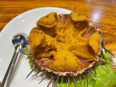 生吃海胆-海味当家·蒸锅海鲜(中山广场创始店)
