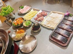 -围炉肉舍•炭烤活鳗•丹东海鲜烤肉(步行街店)