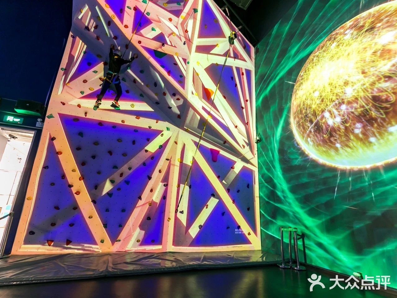 航母级科技乐园，解锁遛娃新方式