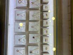 -海星奢选二手奢侈品手表包包鉴定回收寄卖(墨玉南路店)