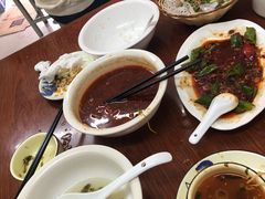 -胡子饮食店