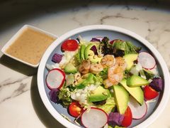 牛油果大虾沙拉-JUKEBOX玖部音乐餐厅(华侨城店)