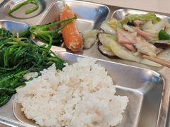 -同济大学本部学苑饮食广场