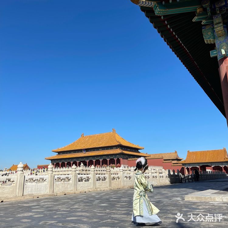 小格格打卡北京故宫[加油]