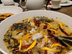 老坛无骨酸菜鱼-和苑酒家·一线江景(星寰店)