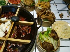 -瓜西西重庆火锅(花溪店)