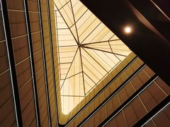 -上海虹桥中心爱琴海亚朵S酒店