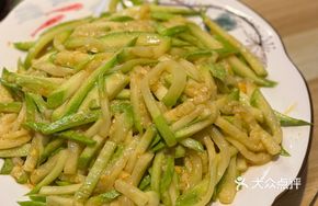 Salted Egg Yolk Stir-fried Loofah