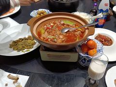 -忆江南·临江鱼馆