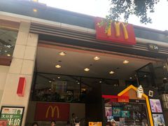 门面-麦当劳(东方时代广场分店)