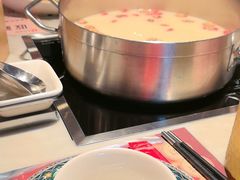 -尚尚仙·酸汤猪手·猪肚鸡火锅(华联万柳购物中心店)