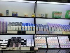 -LOHO眼镜(上海市浦江万达店)