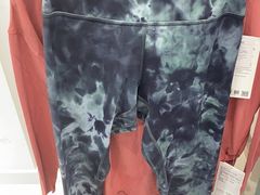 -lululemon(比斯特购物村店)