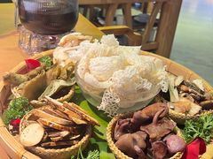 -菌彩云南野生菌火锅(万达广场店)