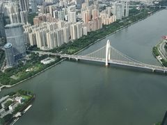 -广州塔卢特斯法国旋转餐厅