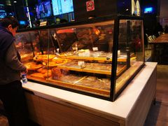 面包甜点陈列柜-巴黎贝甜(大宁国际商业广场店)