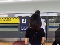-亚龙湾站