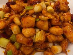 宫保鸡丁-鑫巴蜀小镇 · 水煮鱼专研店(玉桥店)
