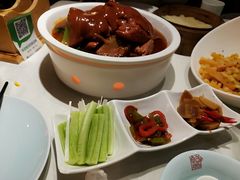 金丝小枣煨肘-乾园(世纪都会店)