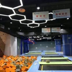 -反弹蹦床公园(南坪万达店)