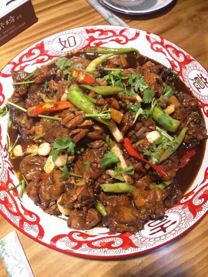 老街坊炒鸡(坊子店)-"口味不错,鸡非常好.分两种,我们要的贵的.