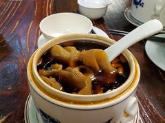 黑蒜竹丝鸡炖花胶-黄祥华养生堂·炖汤·营养蒸饭(岭南天地店)