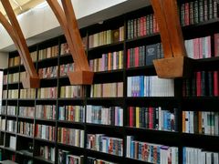 -钟书阁(松江泰晤士小镇店)