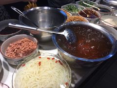 -八一好吃街·高品美食广场