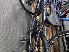 -道路口单车爱瓦士dahon大行