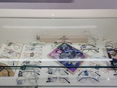 -提一眼镜·蔡司·依视路(小寨店)