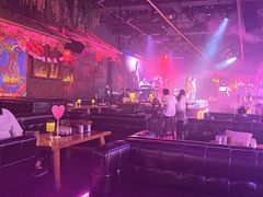 -喜鹊音乐酒馆(西街店)