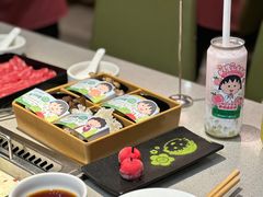 -海底捞火锅(新松江路生日主题店)