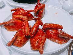 玻璃皮润烧乳鸽皇-北京厨房(SKP店)