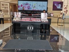 -Dior迪奥(上海世茂广场店)