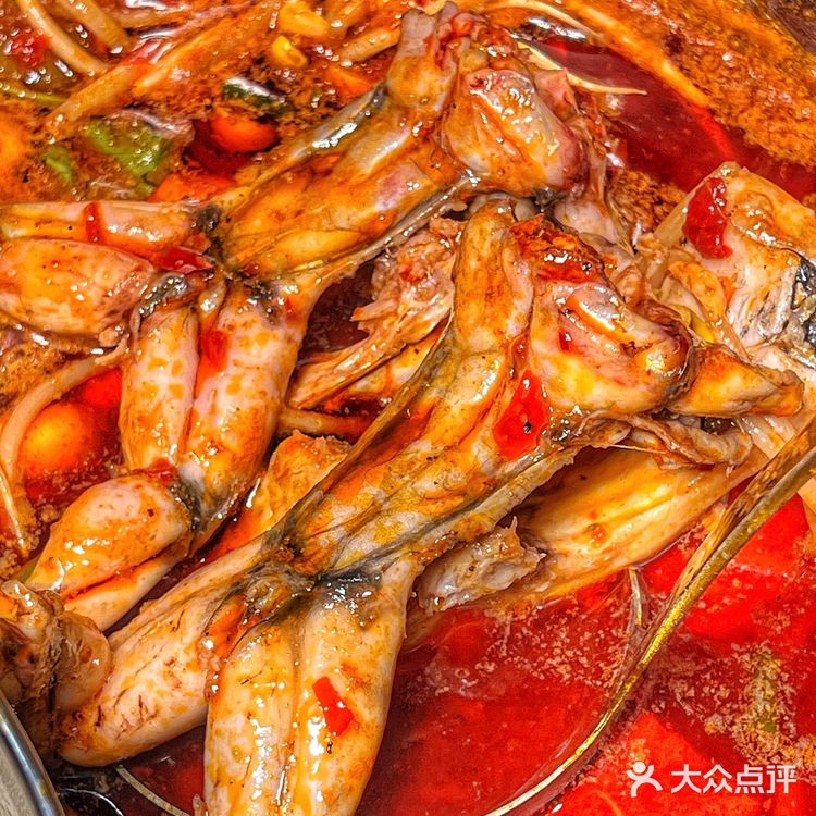 在深圳！！这家田鸡火锅我能吃一辈子！嘎嘎香