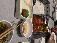 -海底捞火锅(金山百联店)
