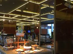 -大中华希尔顿酒店-念自助餐·嗨啤·小龙虾