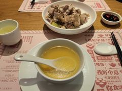 凉瓜猪脚汤-顺风汤馆·广府粤菜(江宸天街店)