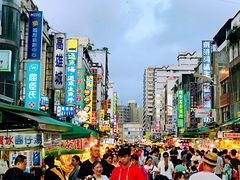 -六合夜市