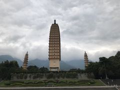 -三塔倒影公园