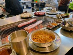 -马路牙子烧烤音乐酒馆(望京店)